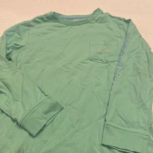 Vineyard vines boys long sleeve T. Size 6.